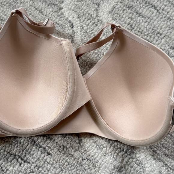 Soma Vanishing Back Nude 34C - Picture 2 of 3